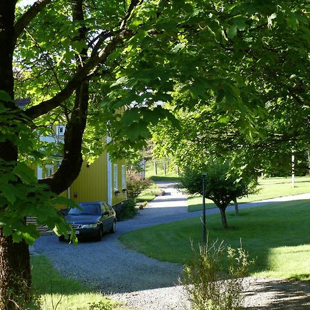 Hotel PerOlofGården Åsbro Eksteriør billede